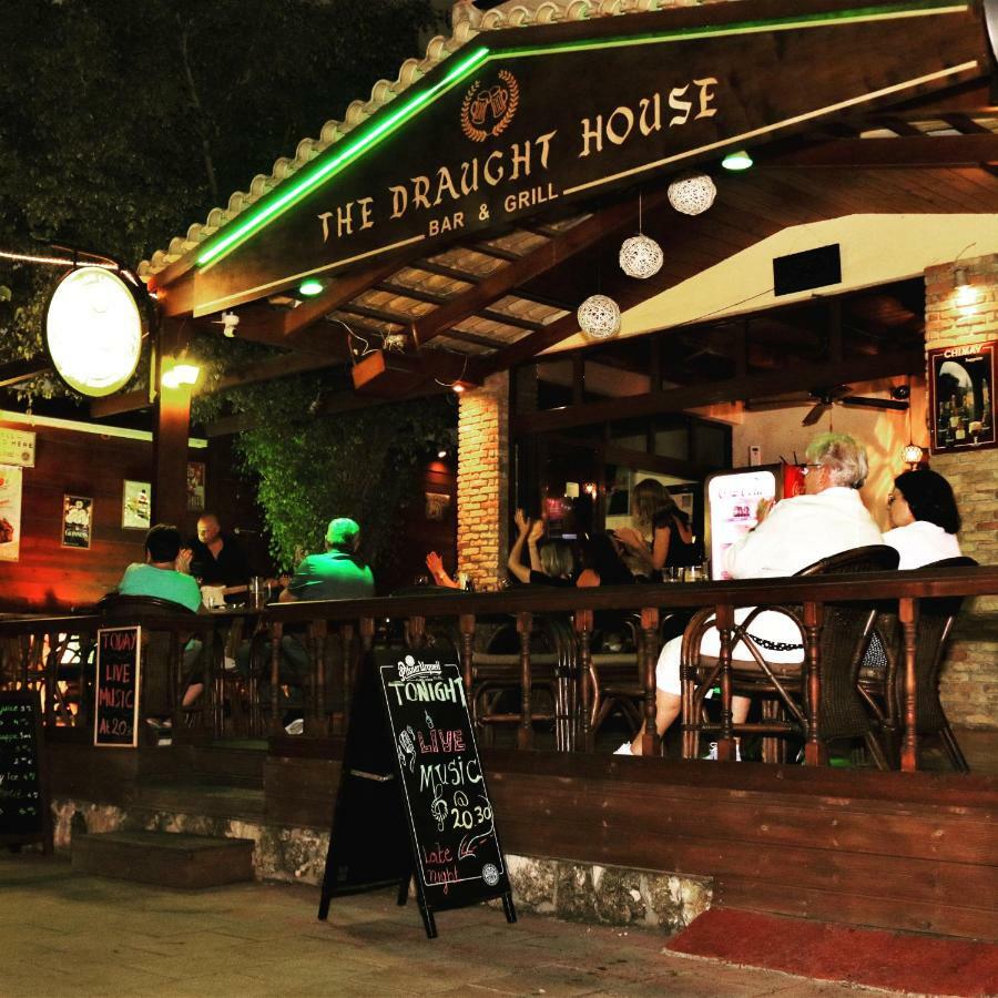 The Draught House Pub-Inn Mália Kültér fotó